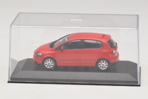 Volkswagen Golf Plus Mk5 Tornado Red Boîte De Remplacement Minichamps 1:43 821911110-R1 Métal — image 4 sur 5