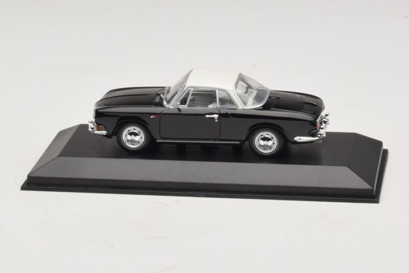 Volkswagen Karmann Ghia Noir avec toit blanc Minichamps 1:43 430050224 Métal