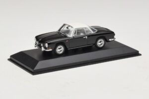 Volkswagen Karmann Ghia Noir avec toit blanc Minichamps 1:43 430050224 Métal — image 2 sur 5
