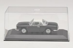 Volkswagen Karmann Ghia Noir avec toit blanc Minichamps 1:43 430050224 Métal — image 4 sur 5