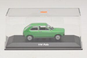 Volkswagen Polo Mk1 Vert Maxichamps 1:43 940050501 Métal — image 4 sur 5