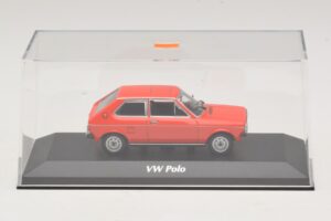 Volkswagen Polo Mk1 Rouge Maxichamps 1:43 940050500 Métal — image 4 sur 5