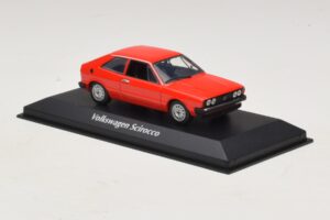 Volkswagen Scirocco Mk1 Rouge Maxichamps 1:43 940050422 Métal — image 3 sur 5