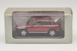 Volkswagen Touareg 7L Rouge Minichamps 1:43 TOUAREG003 Métal — image 5 sur 5
