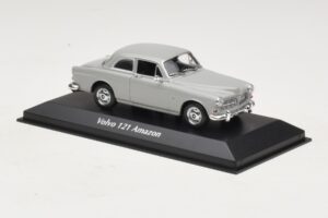 Volvo 121 Amazon Gris Maxichamps 1:43 940171000 Métal — image 3 sur 5
