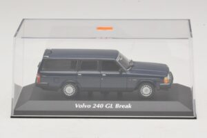 Volvo 240 GL Break Bleu Foncé Maxichamps 1:43 940171412 Métal — image 4 sur 5