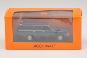 Volvo 240 GL Break Bleu Foncé Maxichamps 1:43 940171412 Métal — image 5 sur 5