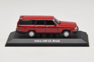 Volvo 240 GL Break Rouge Maxichamps 1:43 940171410 Diecast