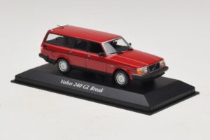Volvo 240 GL Break Rouge Maxichamps 1:43 940171410 Diecast — image 3 sur 5