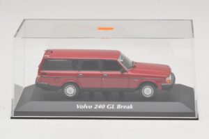 Volvo 240 GL Break Rouge Maxichamps 1:43 940171410 Diecast — image 5 sur 5