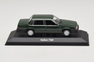 Volvo 740 Vert Foncé Maxichamps 1:43 940171700 Diecast